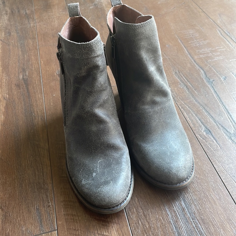 Lucky Brand Yesterr Wedge Ankle Boots woman’s distressed leather 10M - Picture 2 of 5